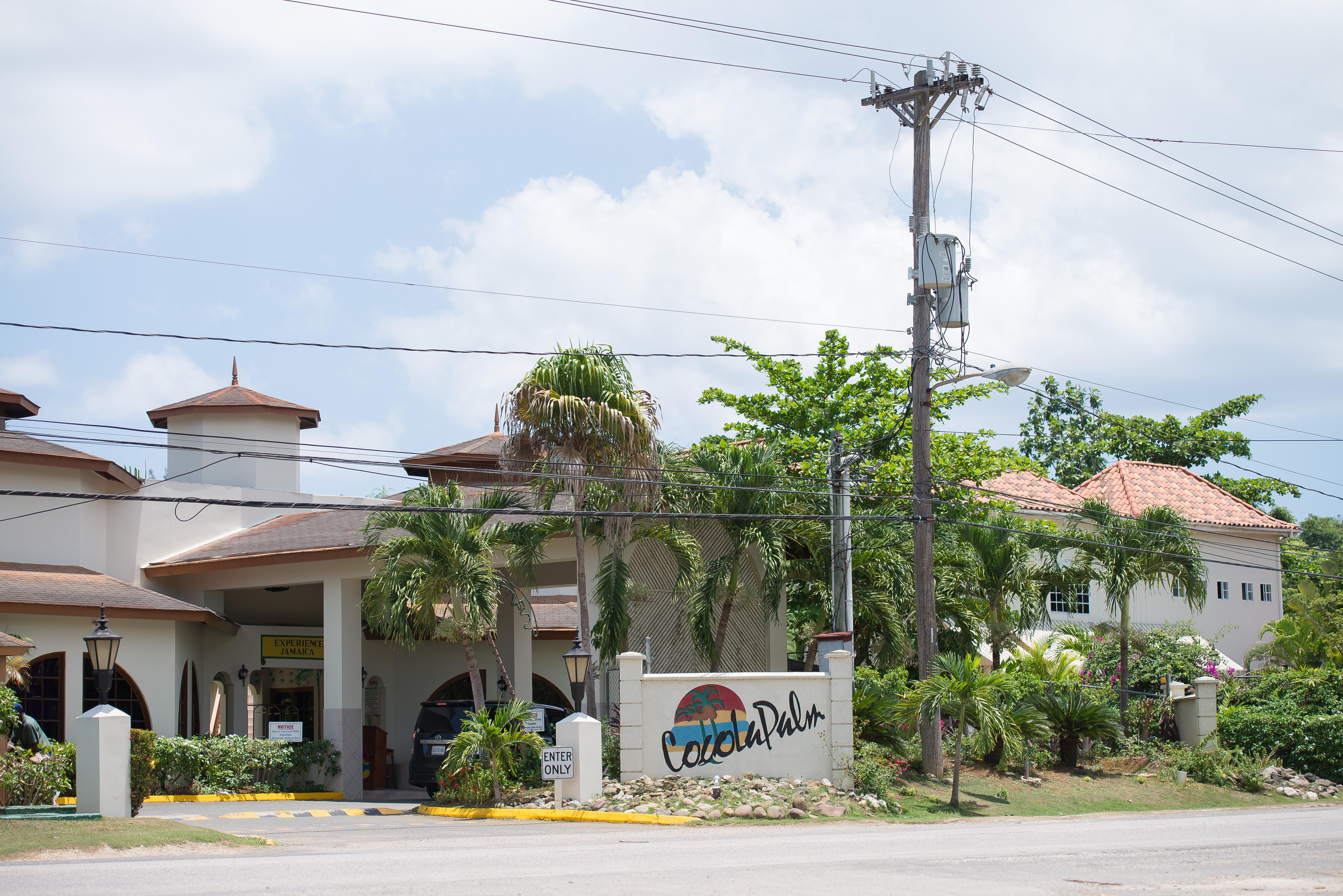 מלון נגריל Coco La Palm מראה חיצוני תמונה
